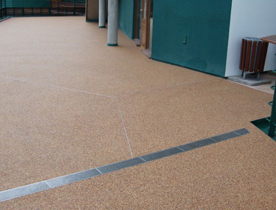 Resin bonded surfaces at Wimbledon tennis