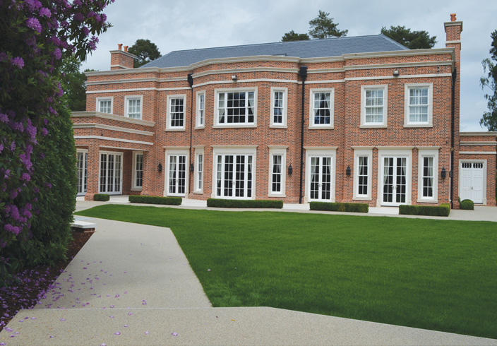 Clearstone resin drive case study for Lanesborough House in Wentworth