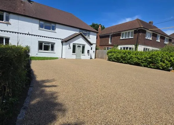 resin drive in mid-century home, orpington, kent