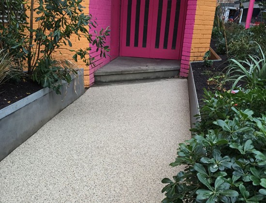 Green-Theatre-Resin-Flooring-Pink-Entrance-picture-opposite