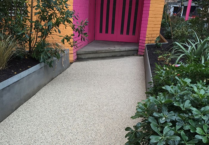 Green-Theatre-Resin-Flooring-Pink-Entrance-picture-opposite