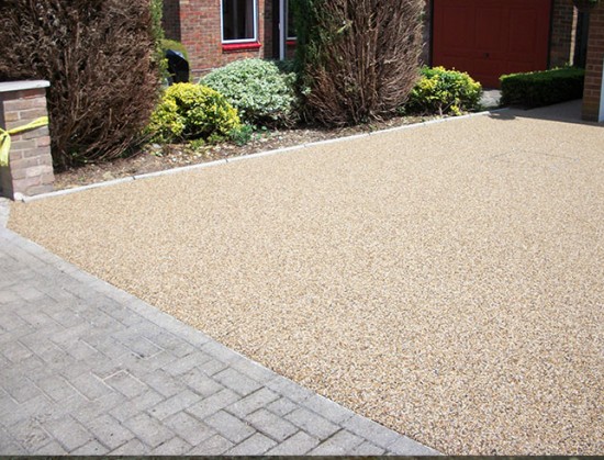 Orpington-Clearstone-no-joins-resin-driveway-picture