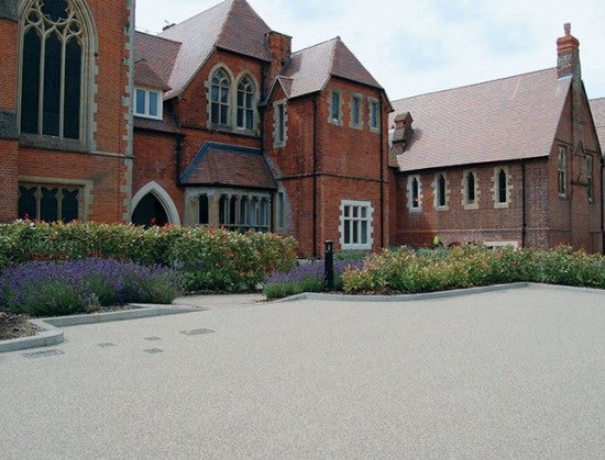 All-Saints-Resin-Bound-Gravel-front-entrance