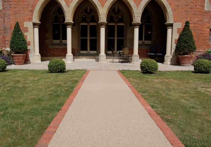 All-Saints-Resin-Bound-Pathway-picture-three-opposite-side