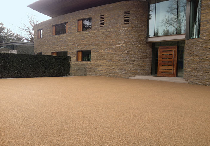 Resin Bound Gravel Driveway in Chesil colour, Stanmore, Gt. London installed by Clearstone