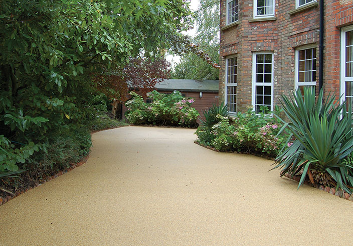 Resin Bound Gravel Driveway in Havan colour, Ansty, Sussex installed by Clearstone