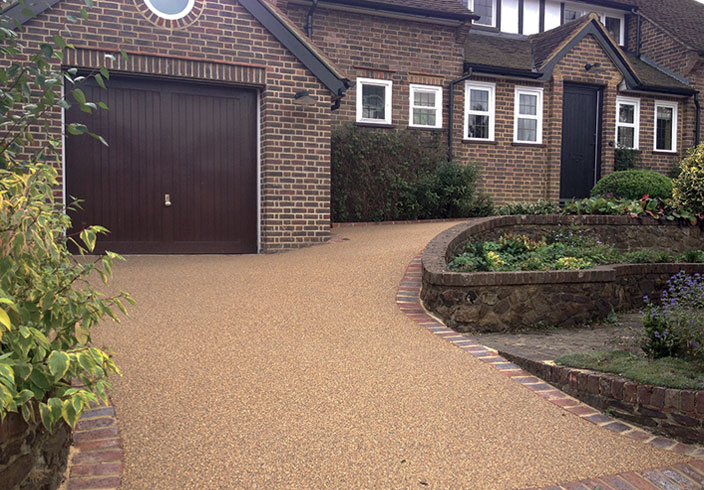 Resin Bound Gravel Driveway in Bronze Trio colour, Reigate, Surrey installed by Clearstone