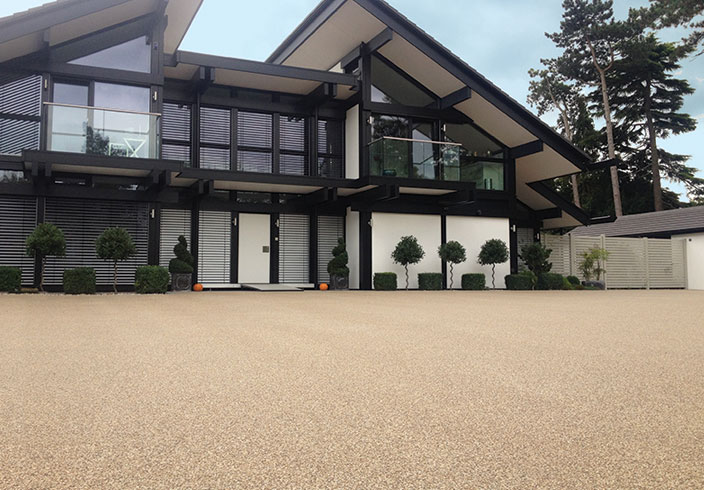 Resin Bound Gravel Driveway in Spruce colour, Fetcham, Surrey installed by Clearstone