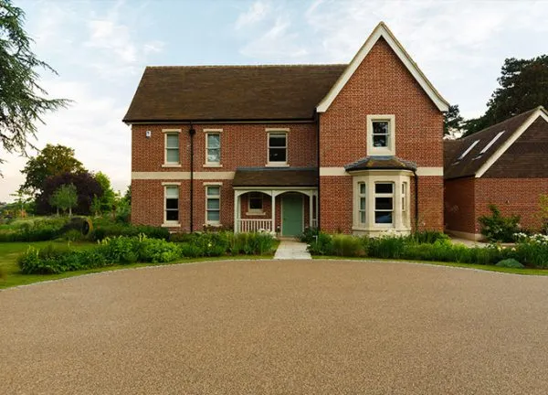 Resin bound gravel driveway in Flaxen Pea, Wheathampstead