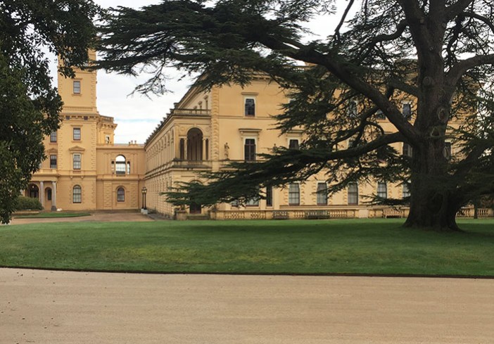 Resin bound roadway in Mocha at Osborne House for English Heritage