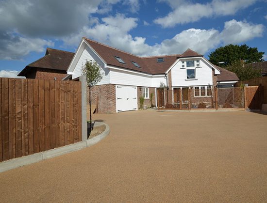 Resin bound roadway in Chesil installed by Clearstone for Sussex development