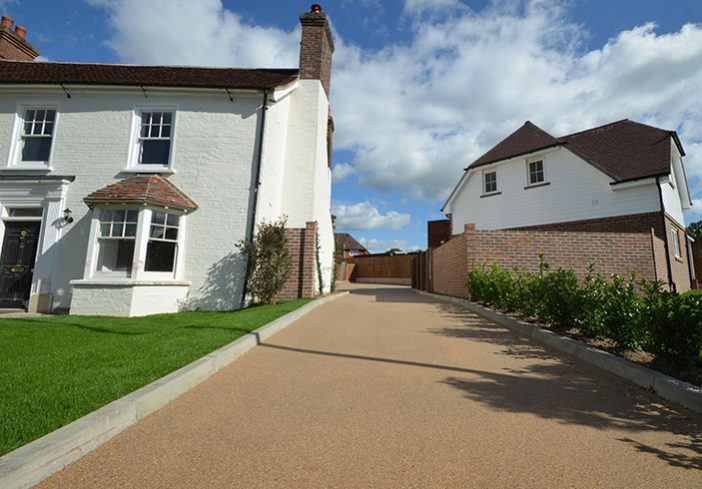 Resin bound roadway in Chesil installed by Clearstone for Sussex development