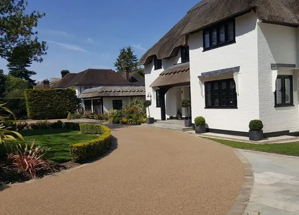 Resin bound drive for thatched cottage in Farnborough Park