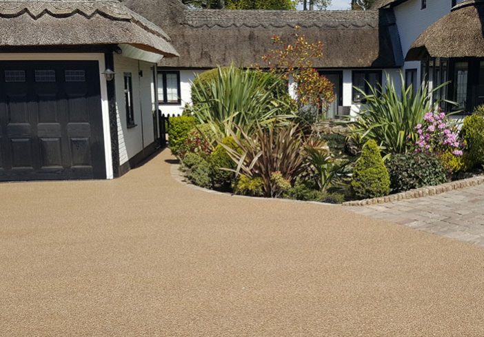 Resin bound drive for thatched cottage in Farnborough Park