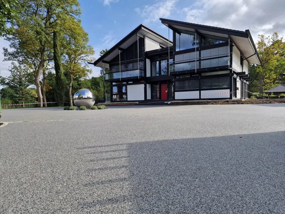 Resin bound driveway at a contemporary home, St George’s Hill, Weybridge, Surrey