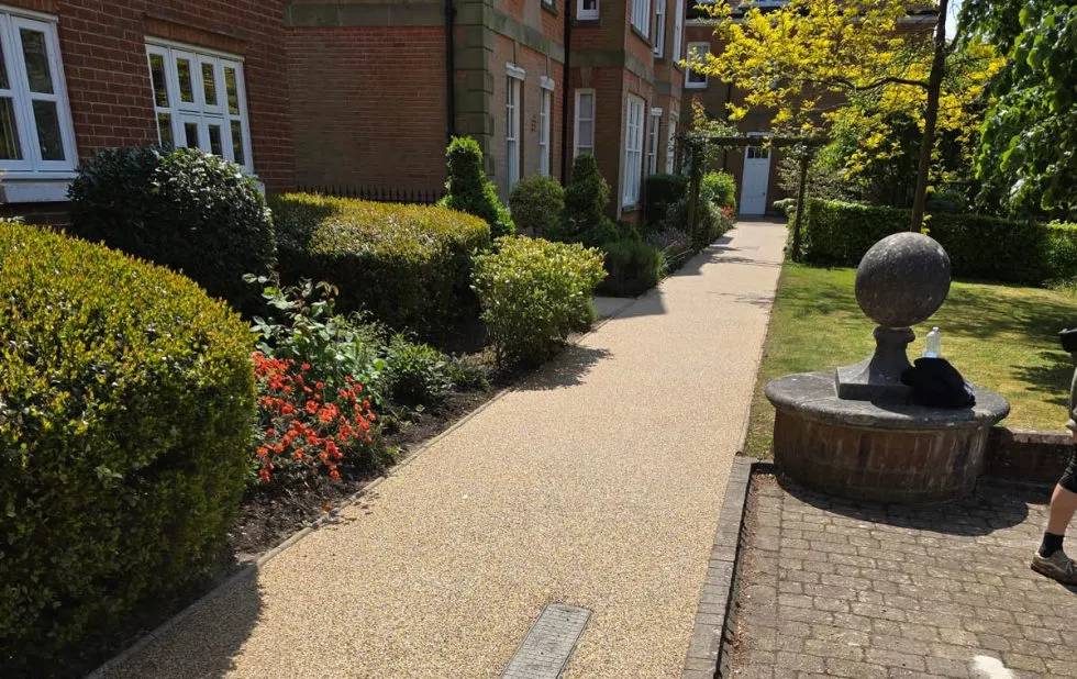 resin surface pathway