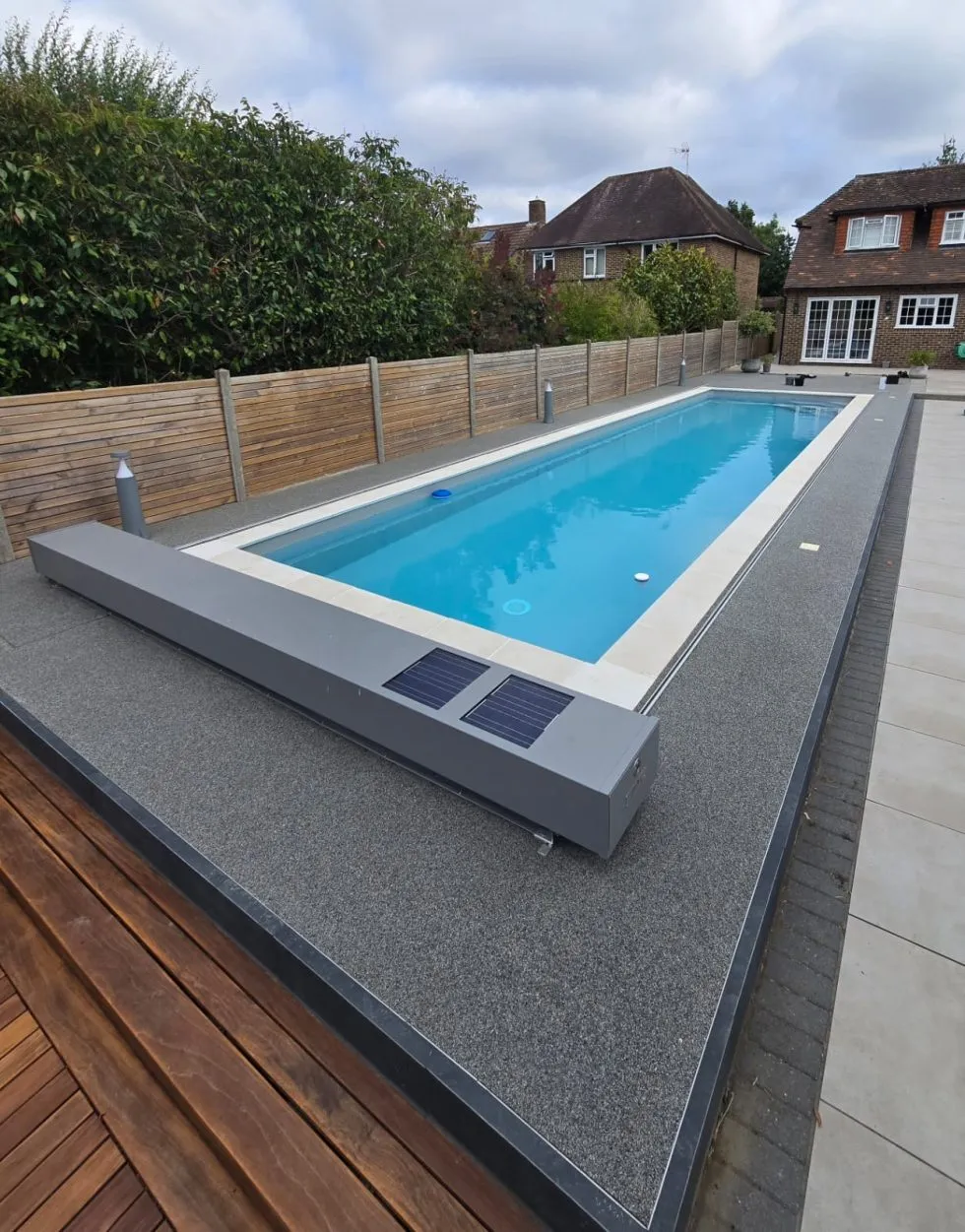 Metro range - resin bound swimming pool surround - horsham